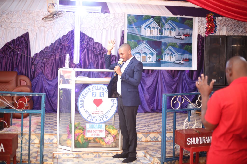 Ibada ya Maombi na Maombezi ikiongozwa na Mtumishi Pastor Joseph 22(1)